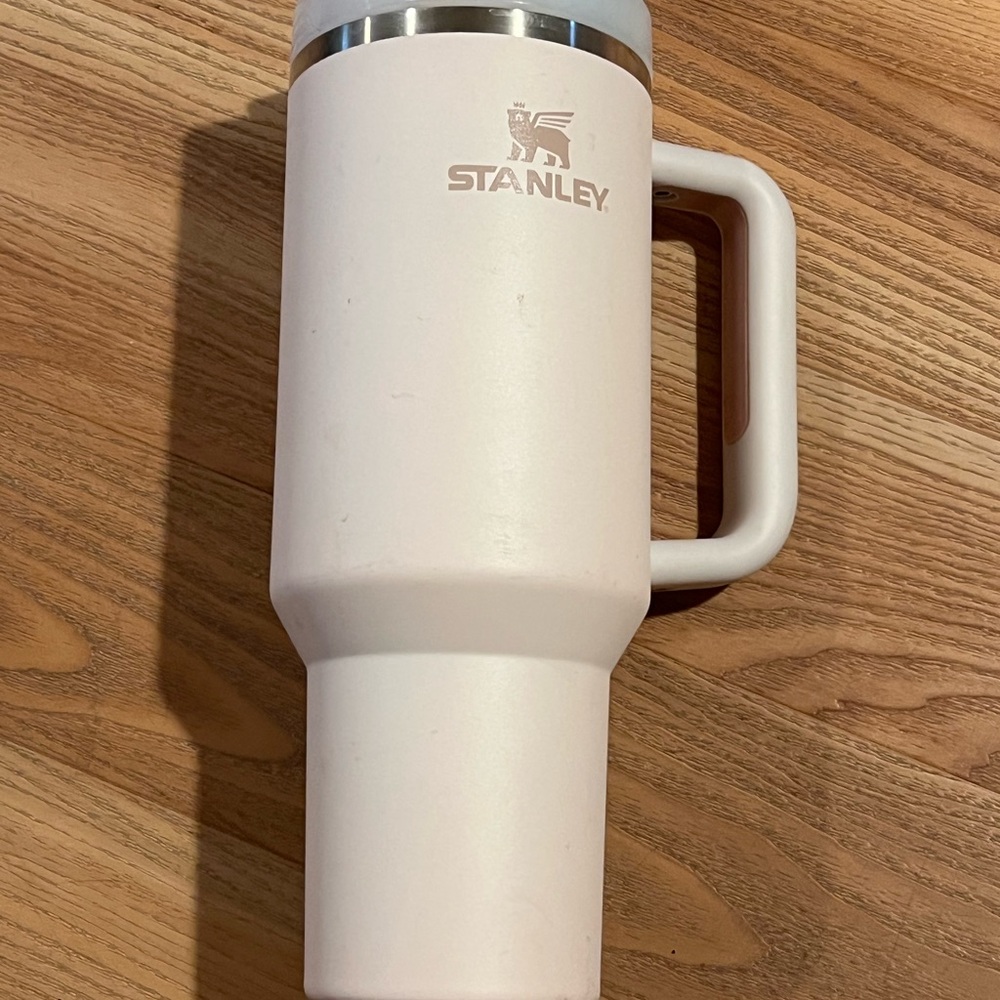 White Stainless Steel Insulated Mug with Handle